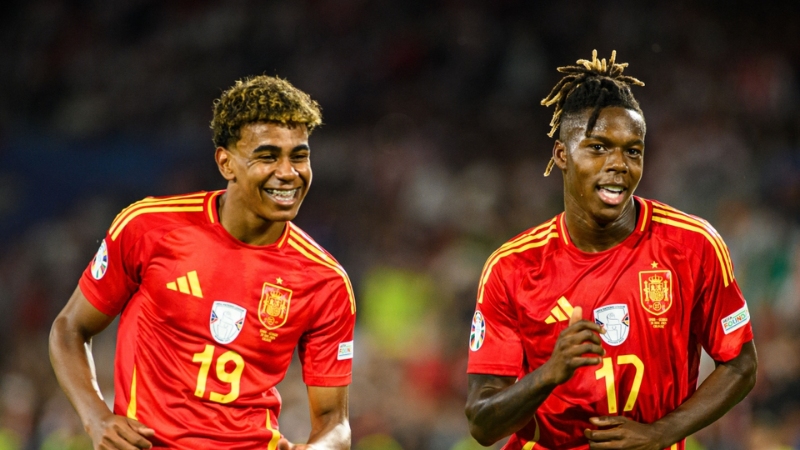 Sử dụng công cụ hỗ trợ từ các nền tảng thống kê chuyên nghiệp