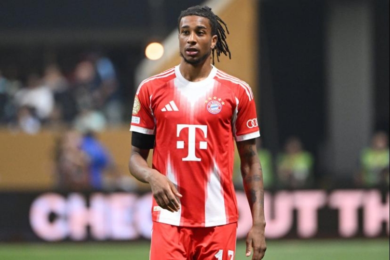 Liverpool tìm kiếm người kế nhiệm cho Salah và Van Dijk