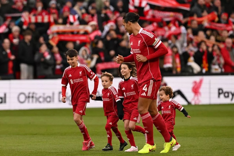 Wolves và Liverpool tri ân Diogo Jota tại Anfield